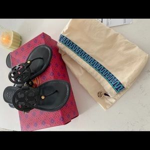 Tory Burch Like new Miller Sandals
